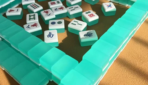 Custom acrylic mahjong set with a contemporary jelly-style finish